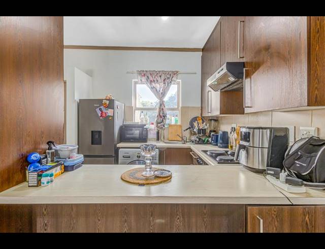 1 BEDROOM APARTMENT FOR SALE IN LONEHILL